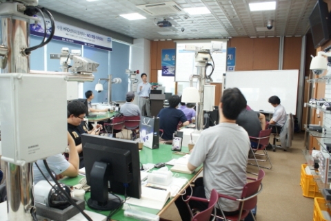 수원시가 보안네트워크 전문엔지니어 양성과정을 운영하고 있다.