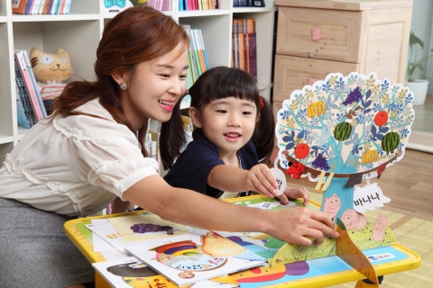 신기한 한글나라 교재 증정 이벤트 한 번으로 회원이 폭발적으로 증가했다.