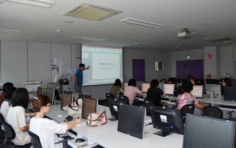한국폴리텍대학 섬유패션캠퍼스가 무료특별과정을 진행하고 있다.