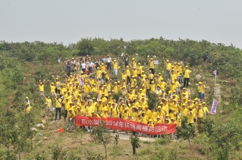 8월 3일 중국 쑤저우에서 벚나무 심기 행사가 열렸다. 이 행사에는 세키스이 화학그룹(Sekisui Chemical Group) 사장 및 고위 임원을 포함해 중국 내 지사에서 근무하는 임직원 170명과 그 가족이 참여했으며 약 200그루의 벚나무를 심었다.