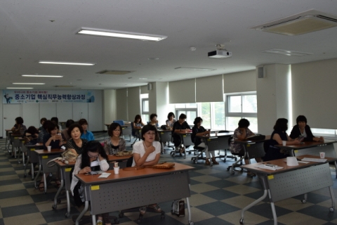 한국폴리텍대학 섬유패션캠퍼스는 봉재실무과정 교육생 면접을 실시했다.