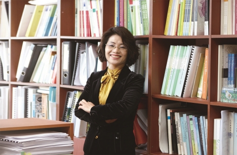 건국대는 글로컬캠퍼스 공공인재대학 노영희 교수가 한국연구재단이 지원하는 2014년 인문사회분야 학술지원사업인 토대연구지원사업에 선정되었다.