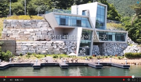최근 업종을 막론하고 독특한 아이디어와 코믹한 요소로 무장한 바이럴영상이 인기다.