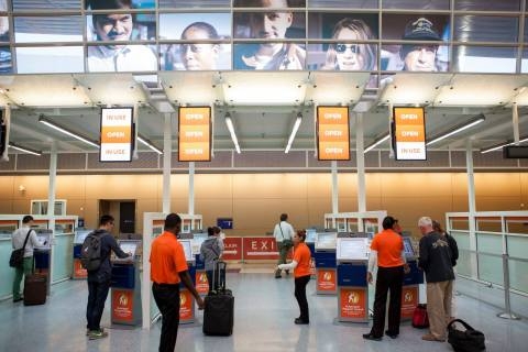 댈러스/포트워스 국제공항(Dallas / Fort Worth International Airport, 이하 DFW)가 국제 여행객들을 위해 신속한 통관 프로그램을 전면 실시하는 미