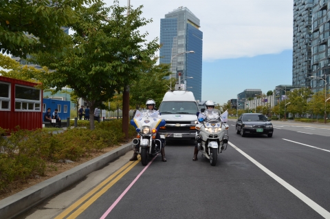 도로교통공단은 제 17회 2014 인천아시아경기대회의 안전하고 성공적인 개최를 위해 교통안전점검차량을 이용한 마라톤 코스 등 도로경기 구간에 대한 최종안전점검을 실시 완료했다.