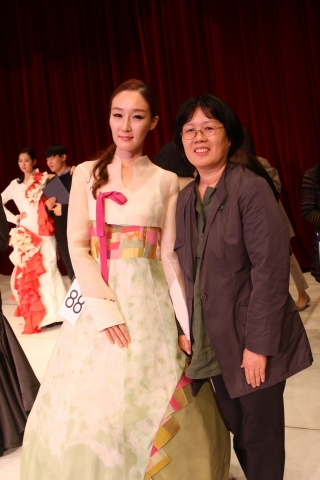 섬유패션캠퍼스는 2014 제8회 전국 상주 명주 패션디자인 페스티벌에서 금상을 수상했다.