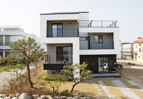정밀한 시공과 에너지 절감 효과가 탁월한 일본식 중목구조가 접목된 에코 브리즈.