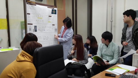 한국여성과학기술인지원센터 호남제주권역사업단은 전남대학교 공과대학과 연계하여 전남대학교 공과대 학부생 50명을 대상으로 기기분석 실습 교육을 진행했다.