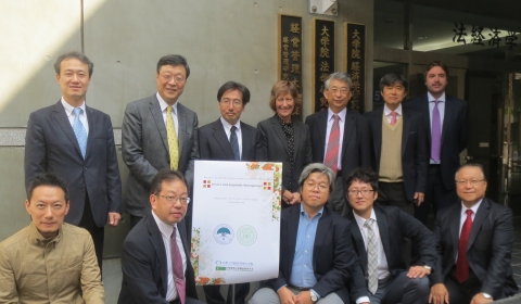 건국대학교와 일본 쿄토대학이  매년 주최하는 공동세미나가 서비스 산업과 창조경제를 주제로 10월 16-17일일본 쿄토대학 경영관리대학원에서 개최됐다.
