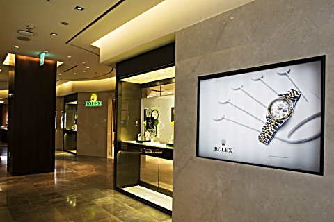 신세계백화점 본점 본관 지하 1층에 리뉴얼 오픈한 롤렉스 공식판매점 그리니치