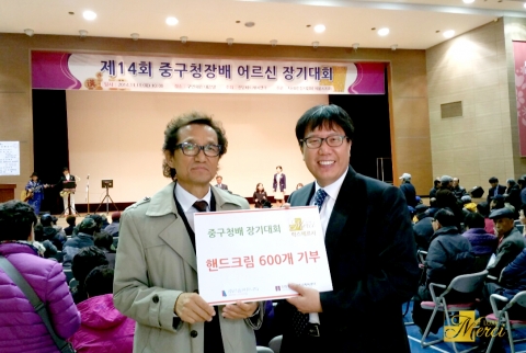 왼쪽부터 (주)다솜커뮤니티 고안철 대표, 동국대학교 김영태 교수
