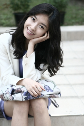 오드리 헵번, 뷰티 비욘드 뷰티 전시회 오디오 가이드 내레이션에 참여해 목소리 재능 기부를 실천한 배우 김효서