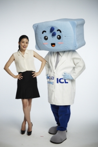 배우 이보영이 안내삽입렌즈 아쿠아 ICL 전속 모델로 발탁됐다.
