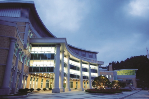 청심국제중고등학교 건물 전경