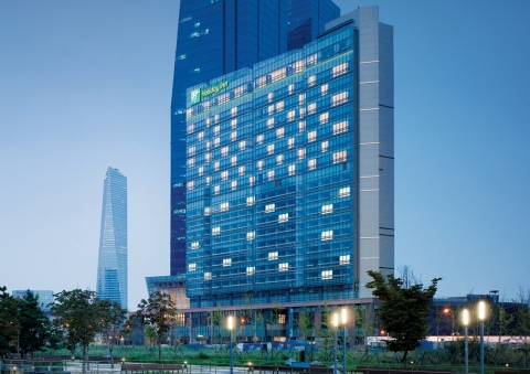 홀리데이 인 인천 송도 외관