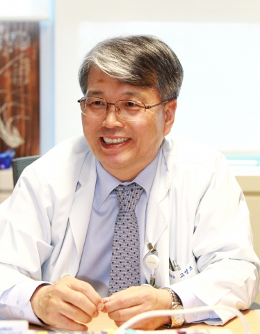 건국대 의학전문대학원 고영초 교수(건국대병원 신경외과)가 참 의사의 도리를 널리 일깨운 성산 장기려 박사를 기리는 제11회  장기려 의도상을 수상했다.
