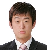 대치동 신우성학원에서 수학 잘 하는 아이, 수학 못하는 아이를 주제로 특강을 하는 김주열 선생