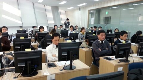 중국어 HSK iBT 시험장 모습이다.