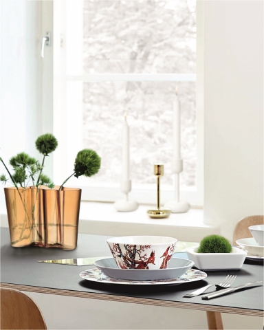 이딸라(Iittala)가 일상의 식탁에 신화적 상상력을 불어 넣은 테이블웨어 탄시(Tanssi) 컬렉션을 출시했다.