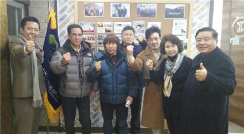 독도지킴국민행동본부가 독도지킴국민행동본부 중앙회 소속 독도운동 후원 사업체와 함께 독도 장학생 선발을 위한 구청별 현수막 광고를 실시한다
