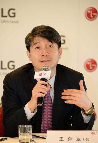 LG전자가 올해 수익성 제고 및 프리미엄 브랜드 이미지 강화를 통해 2위와 격차를 줄이는 의미있는 글로벌 3위 스마트폰 제조사로 입지를 공고히할 계획이다