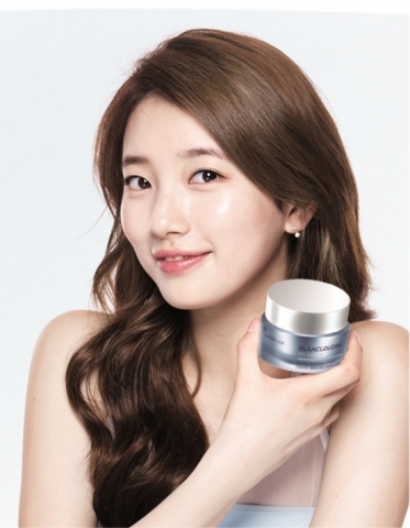 더페이스샵 블란클라우딩 하얀 수분 크림 수지