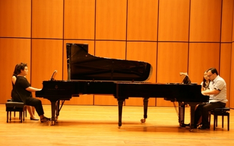 작곡가 100명과 연주자 100명이 뜻을 모아 광복 70주년을 기념하며 한국 클래식 음악의 정체성을 찾기 위해  ‘2015 K-Classic Piano Tour’ 를 펼친다.