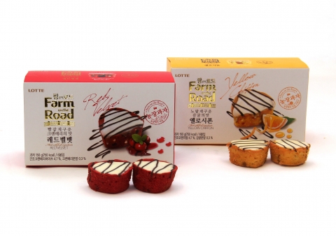 롯데제과가 과일 색의 시폰 케이크 레드벨벳과 옐로시폰을 선보였다.