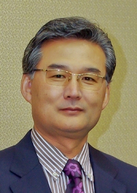 건국대 수의과대학은 류영수 교수(수의학)가 세계적 의학 전문 출판사인 뉴질랜드 도브 프레스가 발간하는 수의학 국제 학술지인 수의학 리서치 앤 리포트의 편집장으로 선임됐다고 밝혔다.