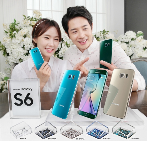 삼성전자가 18일 갤럭시 S6  블루 토파즈와 갤럭시 S6 엣지 그린 에메랄드 색상을 새롭게 출시한다