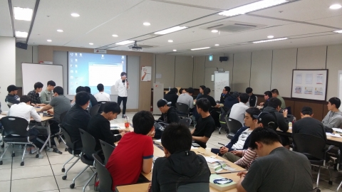 한국보건복지인력개발원 부산사회복무교육센터가 지난 5월 15일, 사회복무요원들을 대상으로 셀프 리더십, 꿈에 대하여라는 주제로 특강을 실시하였다
