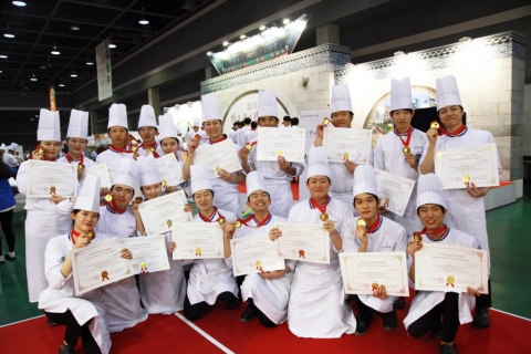 한국관광대학교 호텔조리과 학생들이 한국음식관광박람회에서 전원 수상했다