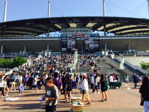 드림콘서트가 열린 상암 월드컵경기장 입구 전경