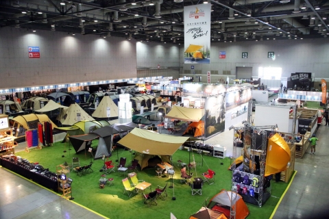 국제아웃도어캠핑페스티벌에 국내외 150여개 캠핑관련 업체 참가해 다양한 제품과 이벤트 선보인다