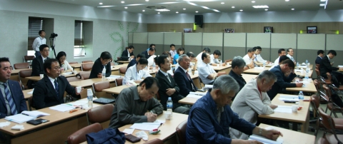 다수 참석한 사업자 청중들의 진지한 모습