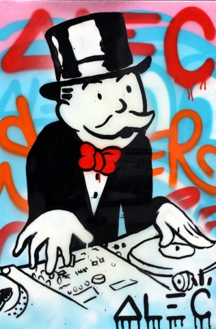 Graffiti artist Alec Monopoly, well-known as tuxedoed and top-hatted character with an alias ‘Monopoly Man’, will present live performance on magic beach stage to be unveiled first ever in this year’s show.