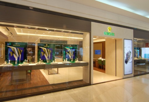 7월3일 리뉴얼 오픈한 부산 서면 롯데백화점 본점 1층의 롤렉스 공식판매점