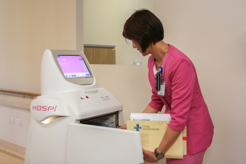 HOSPI에는 운송 중 무단 변경, 절도, 훼손을 방지하기 위한 보안 기능이 탑재돼 있으며 이 로봇의 콘텐츠는 ID카드로만 접근할 수 있다.