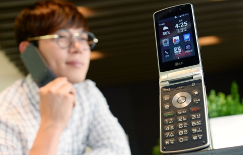 LG전자가 선보인 스마트 폴더폰 LG 젠틀