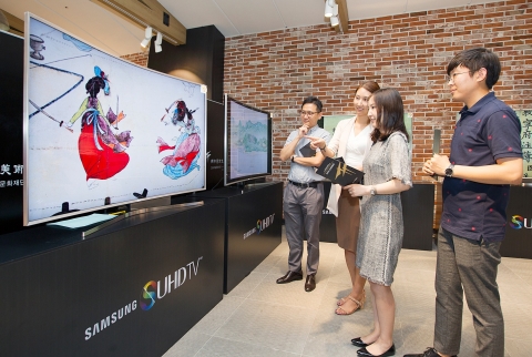삼성전자가 백화점서 SUHD TV 간송 문화전을 실시한다