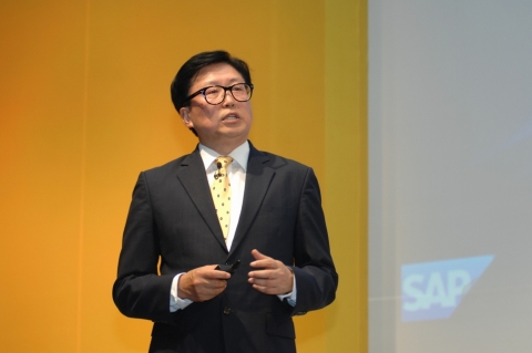 SAP 코리아는 오늘 강남 코엑스 1층 그랜드볼룸에서 SAP 고객 및 파트너, IT 산업 관계자들이 참석한 가운데 ‘SAP 포럼 서울’을 성황리에 개최했다. 사진은 형원준 SAP 코리아 대표
