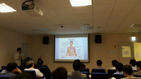 이데아 성형외과 국광식 원장의 ‘줄기세포의 임상적 이용’에 대한 강연 모습