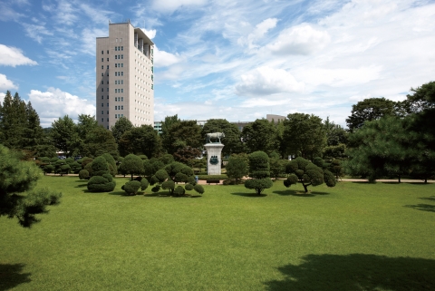 건국대가 교육부와 한국대학교육협의회가 선정한 고교교육 정상화 기여대학 추가지원 사업에서 공동사업 부문과 공동연구 부문에 선정됐다