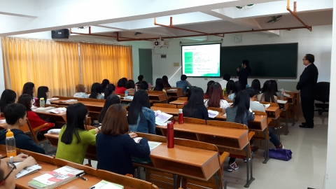 11/25 광저우 남화공상대 제2캠퍼스서 유학생 유치 활동을 하고 있다