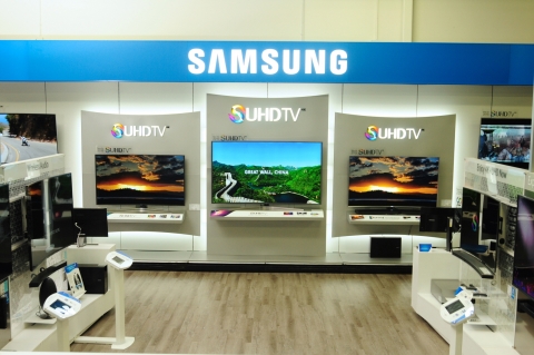 미국 가전 유통업체 베스트바이 매장에서 삼성 SUHD TV와 AV 제품들을 종합적으로  경험해 볼 수 있는 단독 체험공간 삼성 엔터테인먼트 익스피리언스