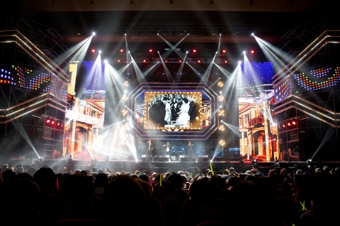 롯데카드 11th 프리크리스마스 콘서트 동창회가 이선희, 쎄시봉(조영남, 윤형주, 김세환), 양희은 등 이 시대를 대표하는 국민가수들이 대거 참여한 가운데 성황리에 종료 되었다