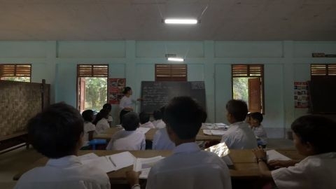 “에네루프 태양관 스토리지”가 미얀마 냥우에 있는 아우크 니트 초등학교에 기증되었다.
