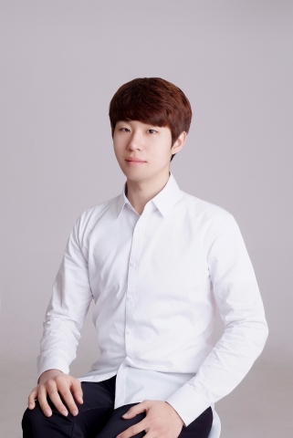 건국대 음악교육 신동원 학생이 아시아 국제 쇼팽 피아노 콩쿠르에서 은상을 수상했다
