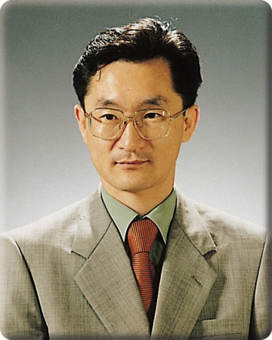 건국대학교는 19일 수의과대학 부속 동물병원장에 김휘율 수의학과 교수를 임명했다