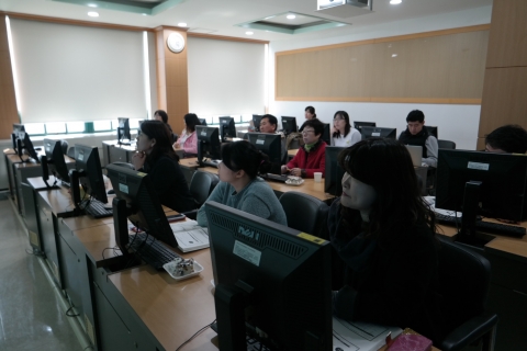 브릿지협동조합이 15일 시흥시 사회적경제지원센터에서 사회적경제기업의 공공시장 진출 및 제안서 작성 전략 3차 강의를 했다
